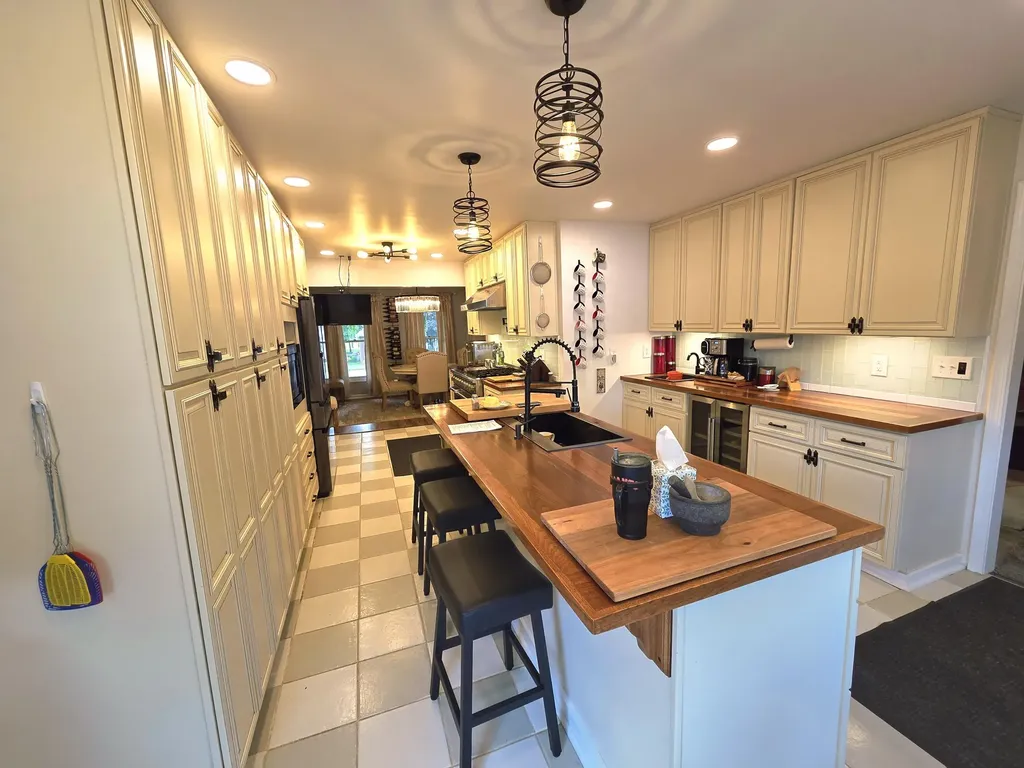 330 Stonecreek Place Paducah KY 42003
