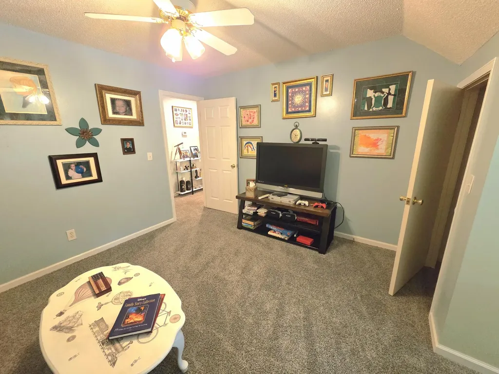 330 Stonecreek Place Paducah KY 42003