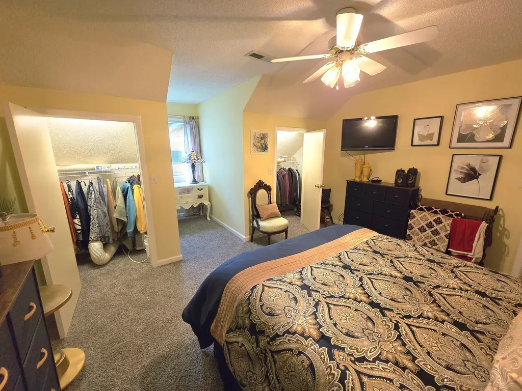 330 Stonecreek Place Paducah KY 42003