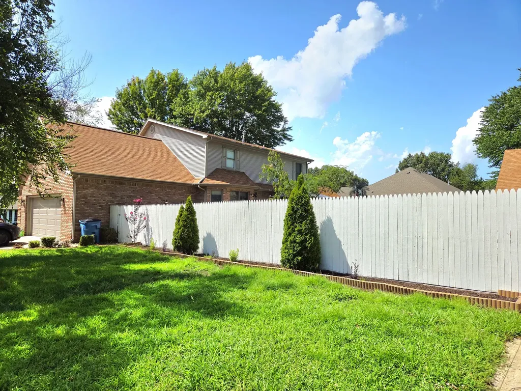 330 Stonecreek Place Paducah KY 42003