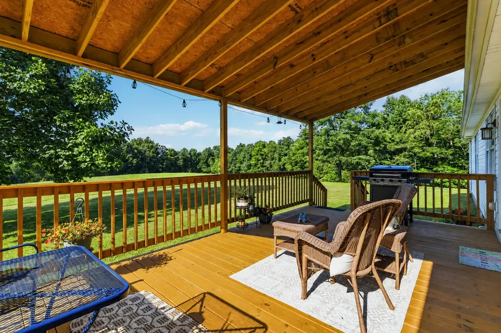 1655 Tick Ridge Road Waynesburg KY 40489