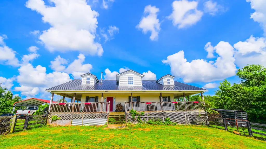 2010 Grapevine Road Harrodsburg KY 40330