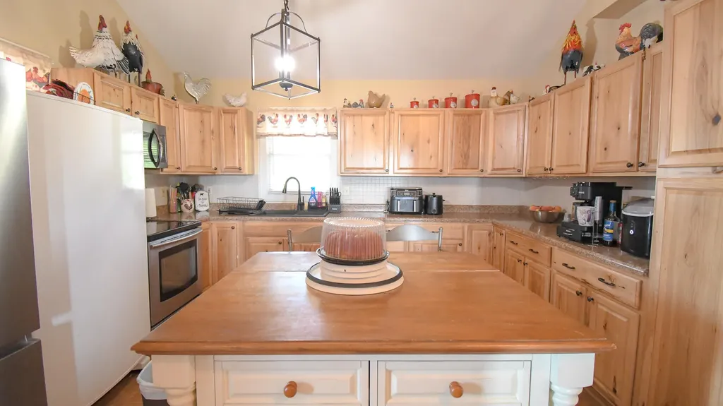2010 Grapevine Road Harrodsburg KY 40330