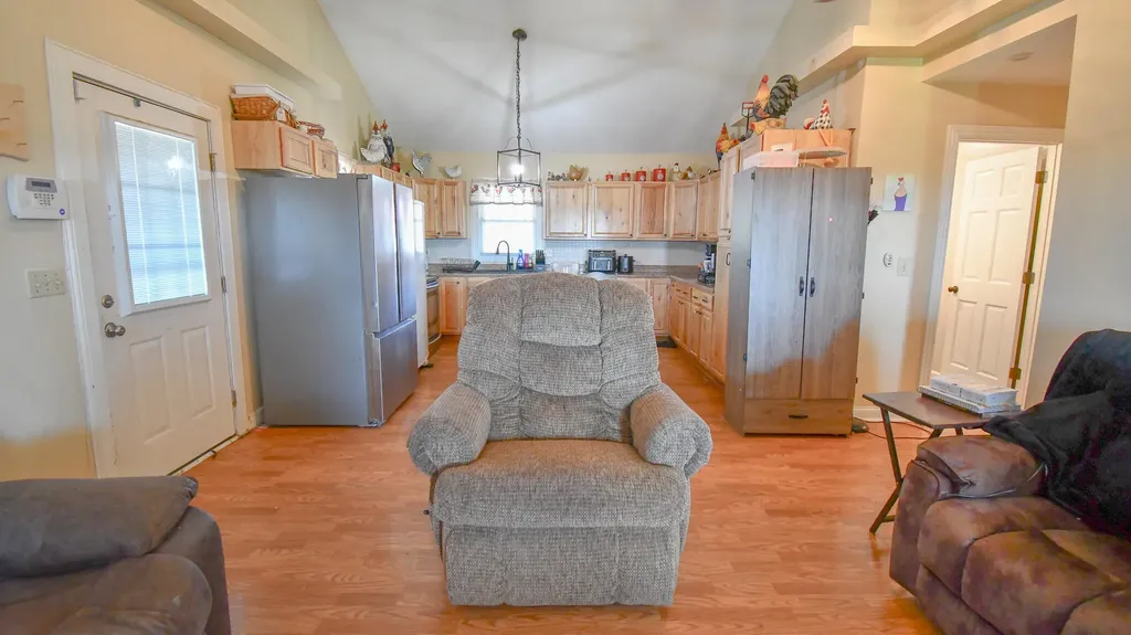 2010 Grapevine Road Harrodsburg KY 40330