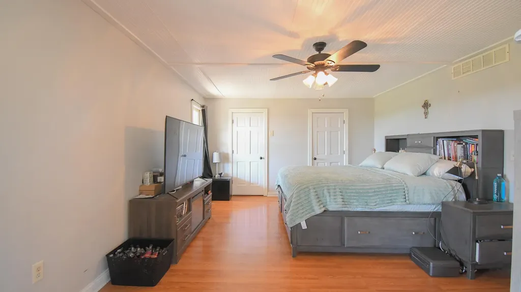 2010 Grapevine Road Harrodsburg KY 40330