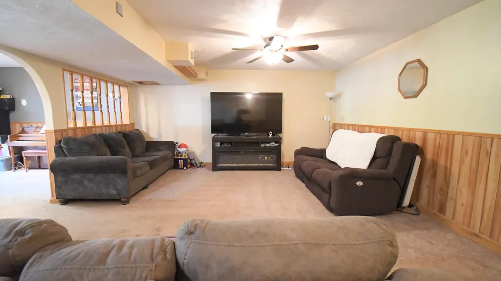 2010 Grapevine Road Harrodsburg KY 40330