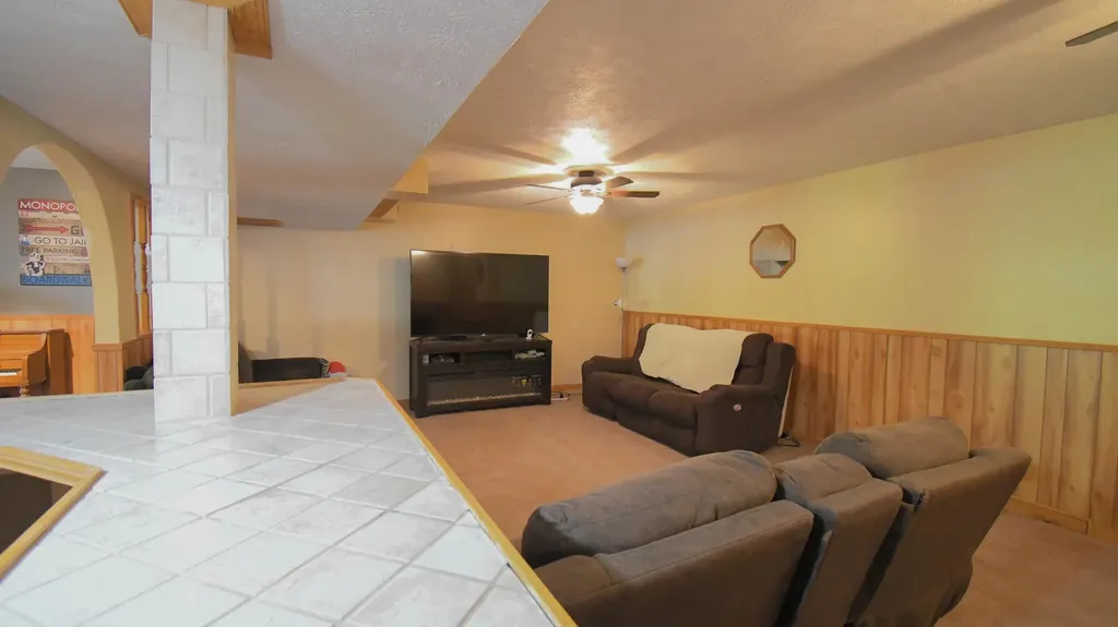 2010 Grapevine Road Harrodsburg KY 40330