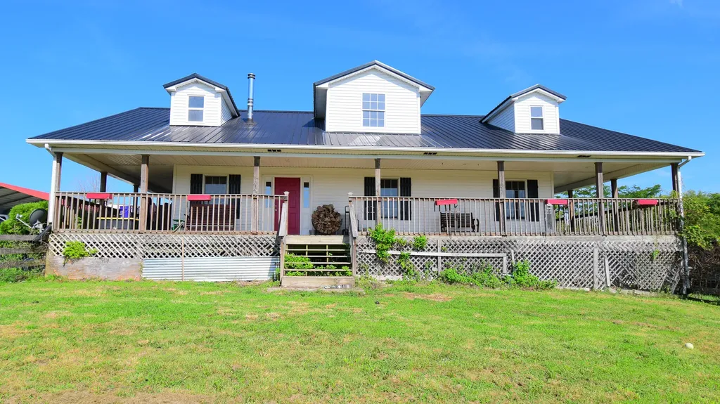 2010 Grapevine Road Harrodsburg KY 40330