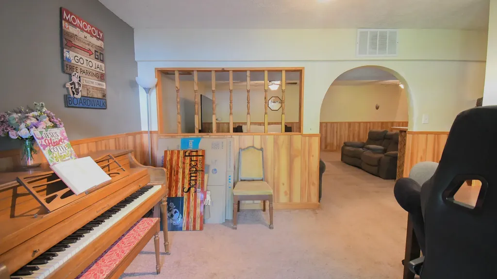 2010 Grapevine Road Harrodsburg KY 40330