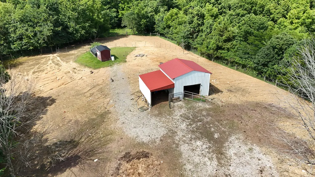 2010 Grapevine Road Harrodsburg KY 40330
