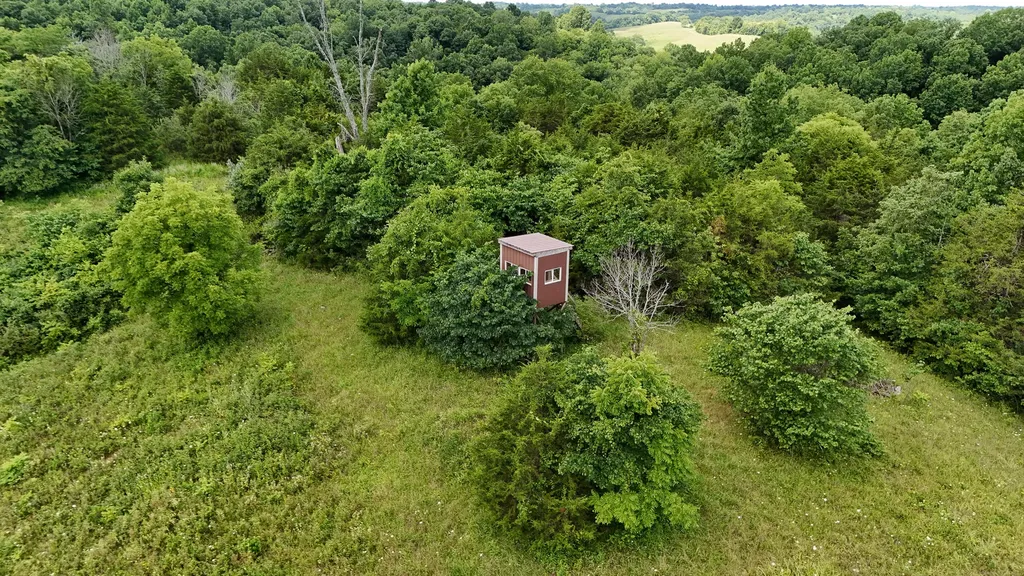 2010 Grapevine Road Harrodsburg KY 40330