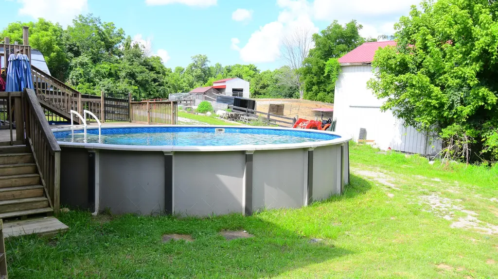 2010 Grapevine Road Harrodsburg KY 40330