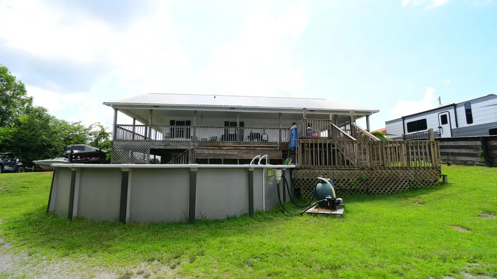 2010 Grapevine Road Harrodsburg KY 40330