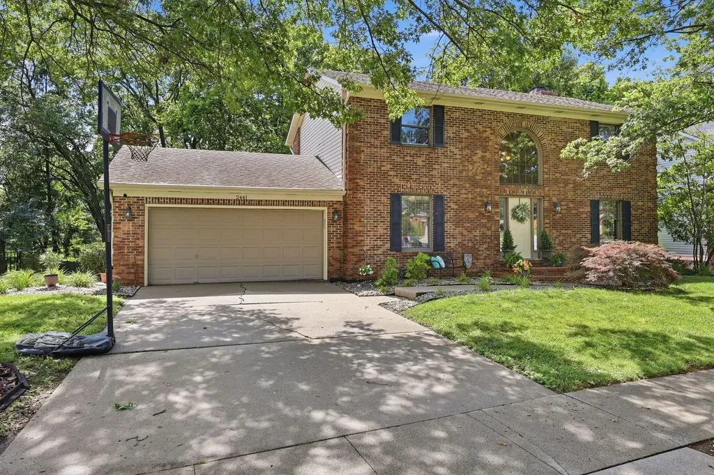 2441 Doubletree Court Lexington KY 40514