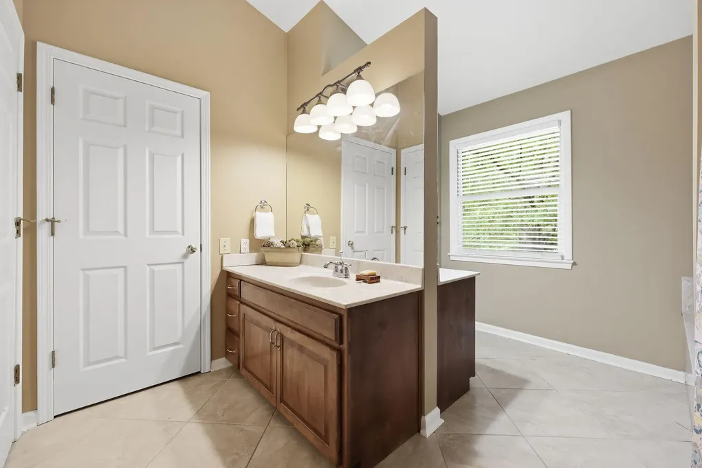 2441 Doubletree Court Lexington KY 40514