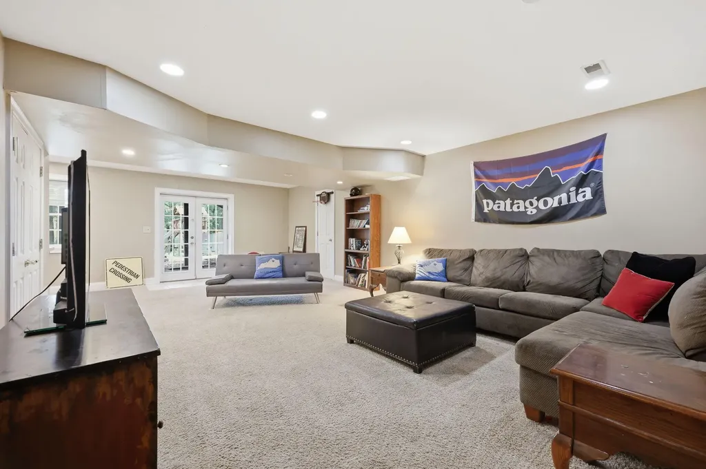 2441 Doubletree Court Lexington KY 40514