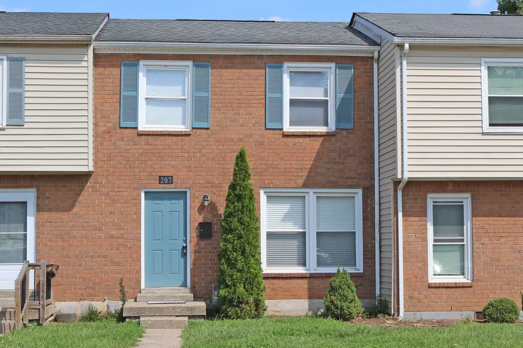 207 Hedgewood Court Lexington KY 40509