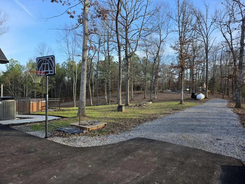 76 Muirfield Way Benton KY 42025