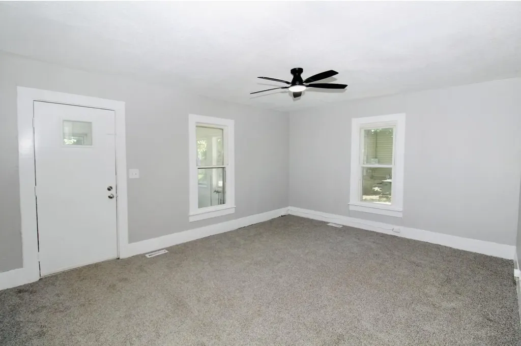 719 Hodge Street Madisonville KY 42431