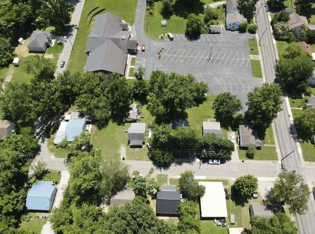 719 Hodge Street Madisonville KY 42431