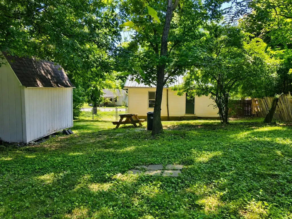 719 Hodge Street Madisonville KY 42431