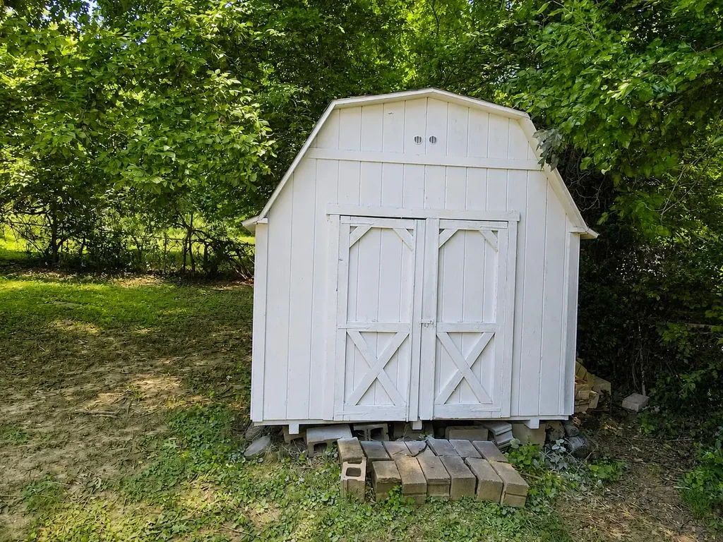 719 Hodge Street Madisonville KY 42431