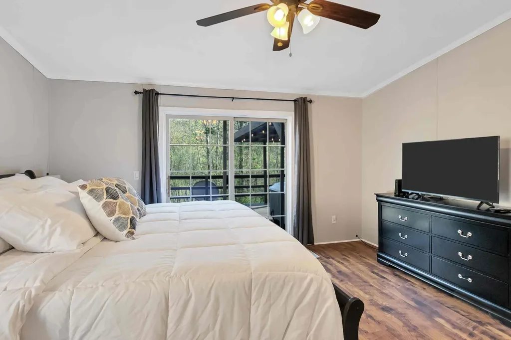 384 Adkins Camp Loop Hudson KY 40145