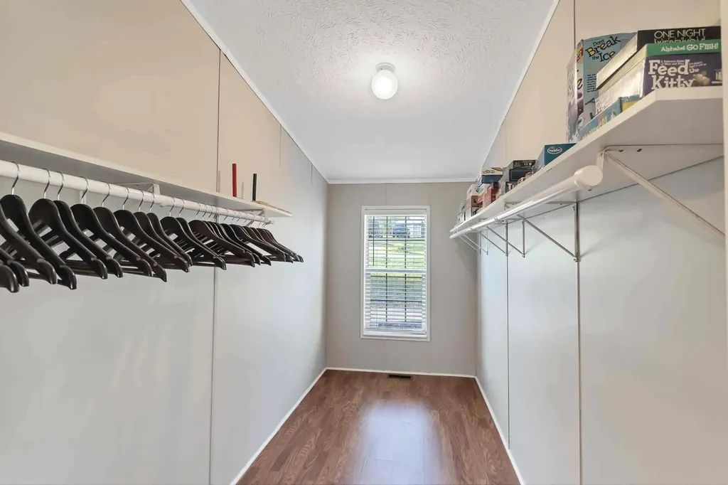 384 Adkins Camp Loop Hudson KY 40145
