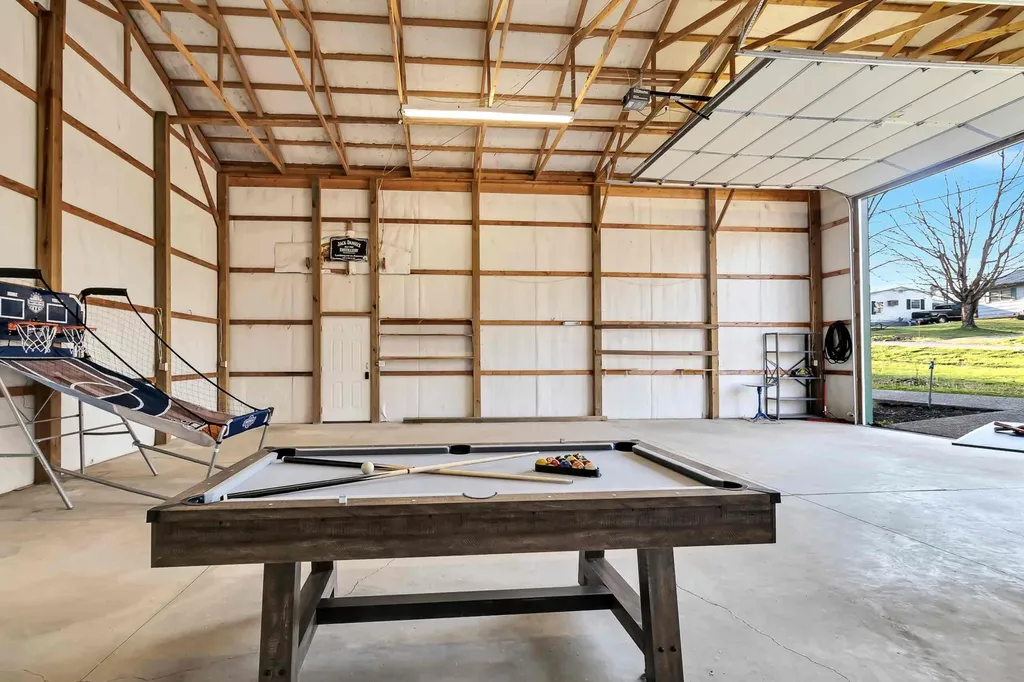 384 Adkins Camp Loop Hudson KY 40145
