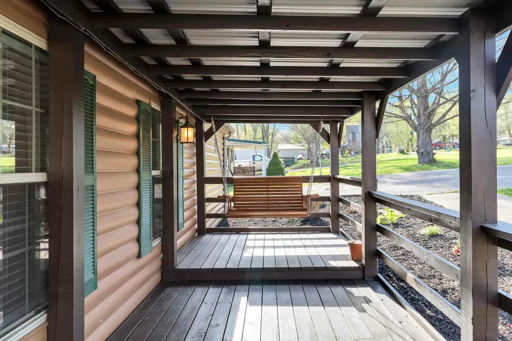 384 Adkins Camp Loop Hudson KY 40145