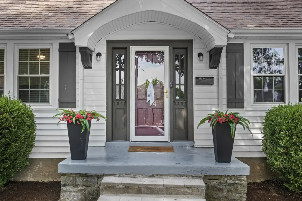 114 Pickett Avenue Frankfort KY 40601