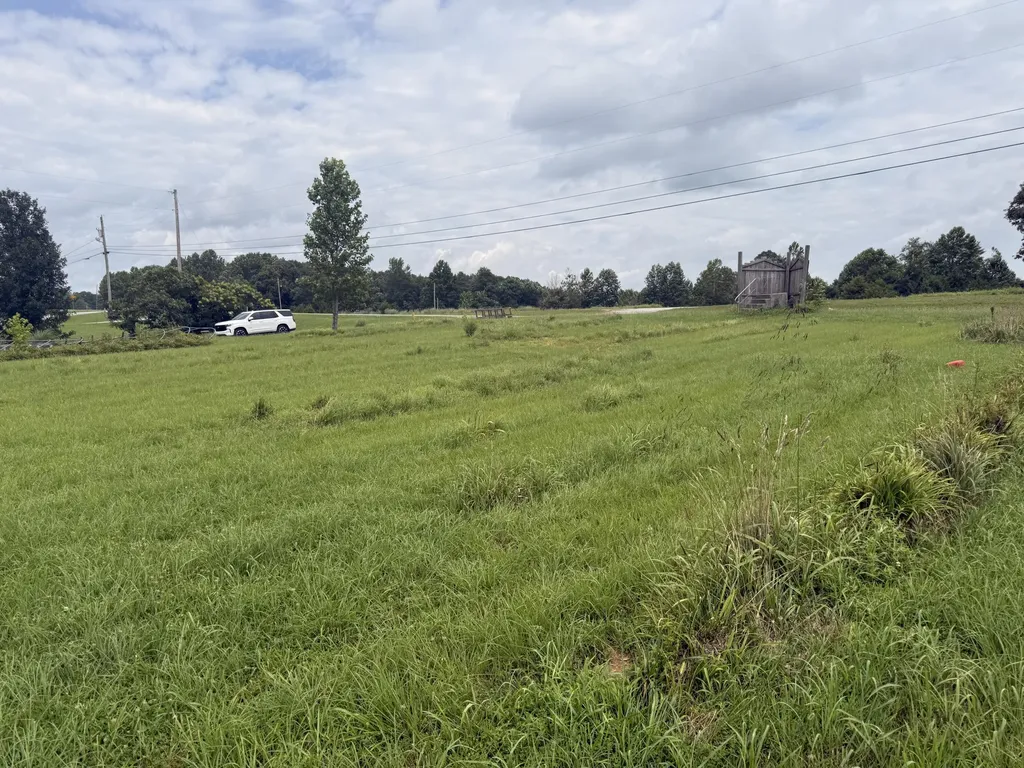Track 10 Hodgenville Road Campbellsville KY 42718