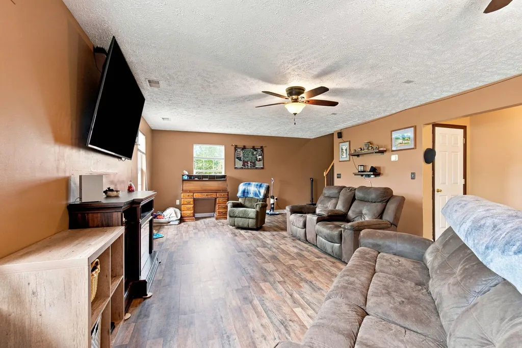 404 E Ridge Drive Nicholasville KY 40356
