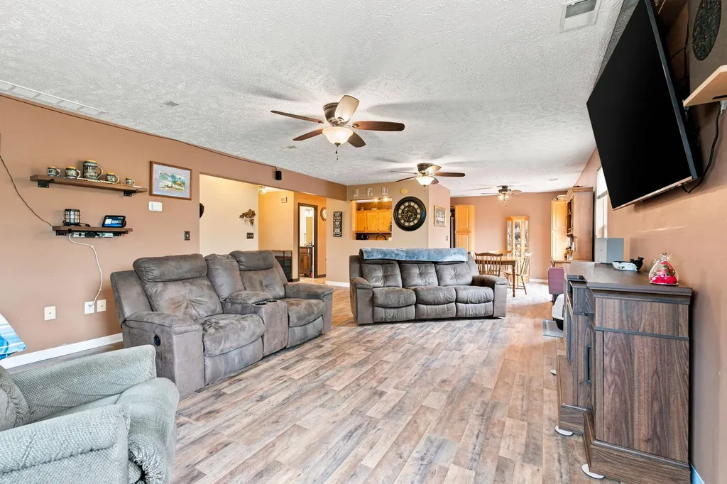 404 E Ridge Drive Nicholasville KY 40356
