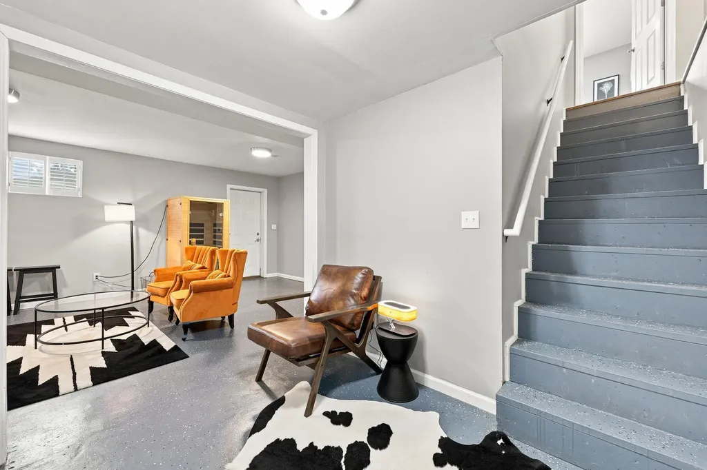 172 Simmons Street Versailles KY 40383