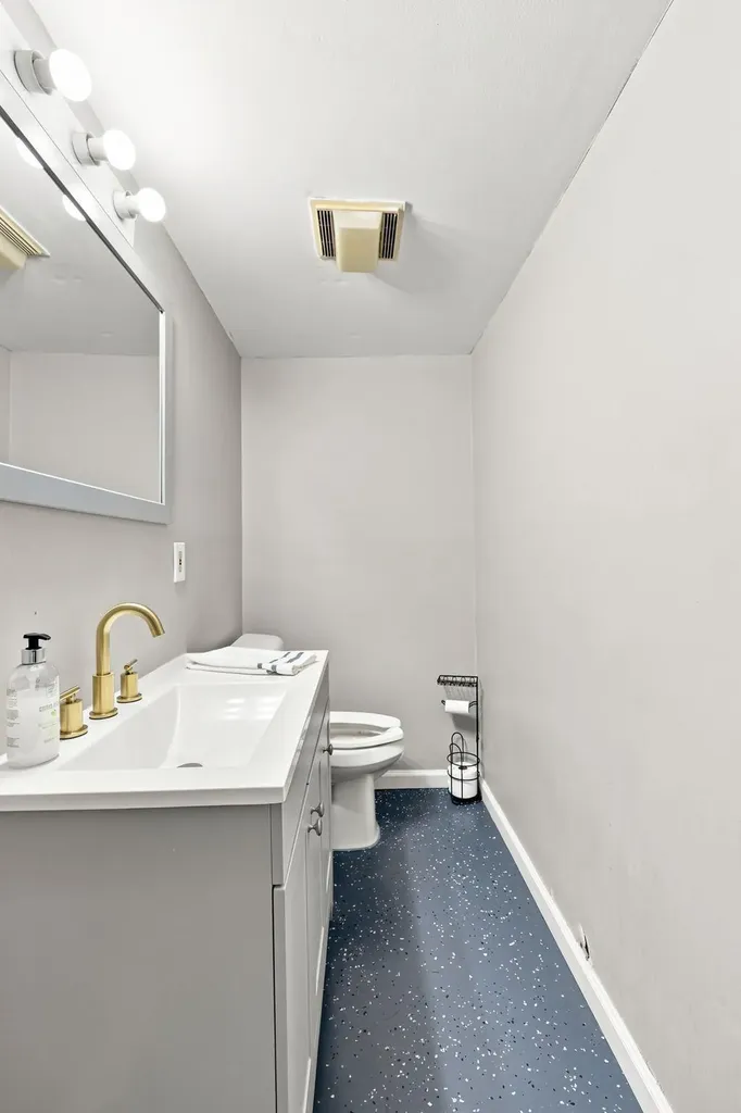 172 Simmons Street Versailles KY 40383