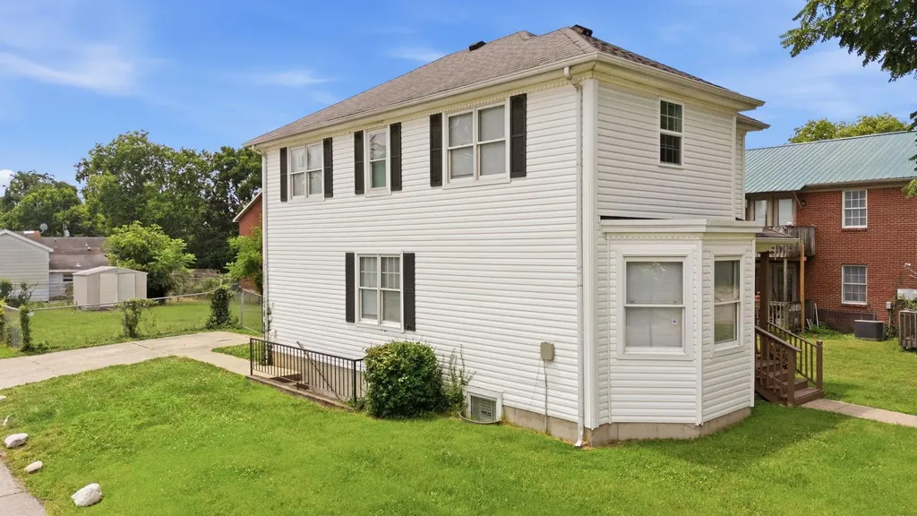 172 Simmons Street Versailles KY 40383