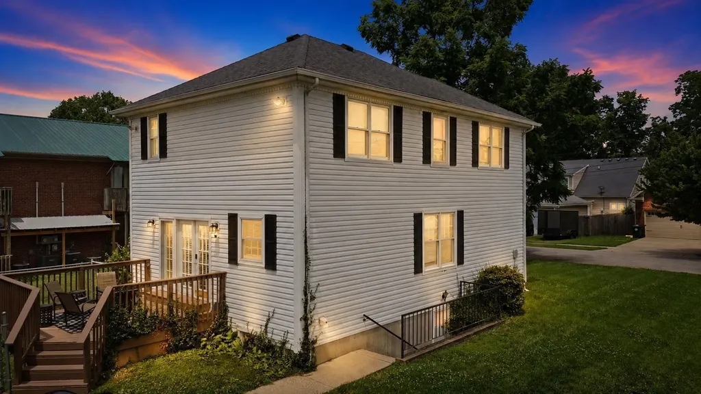 172 Simmons Street Versailles KY 40383