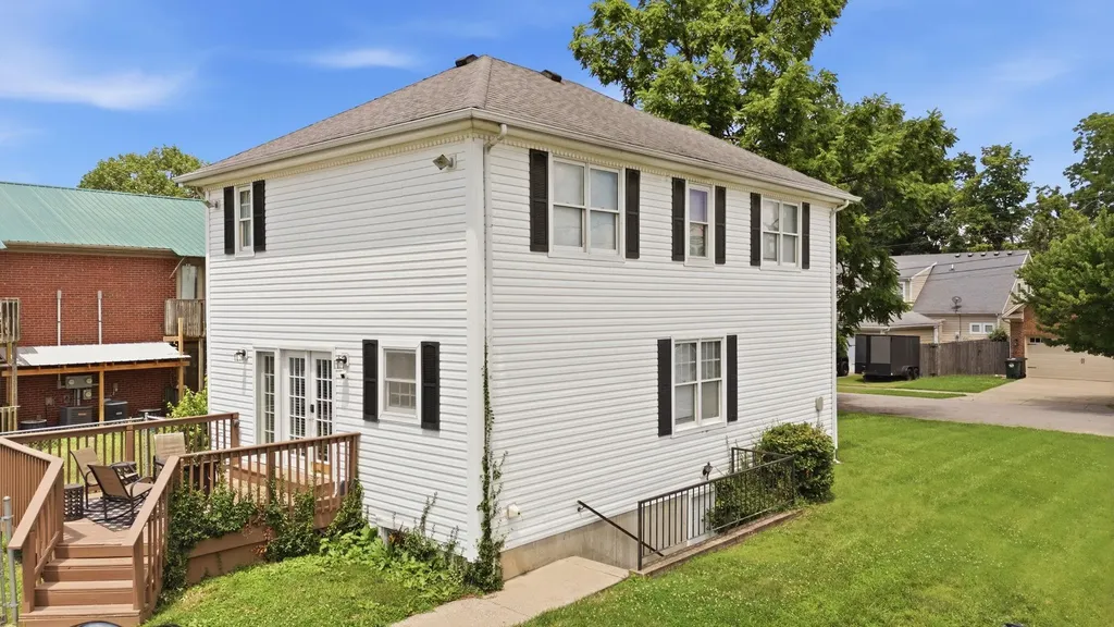 172 Simmons Street Versailles KY 40383