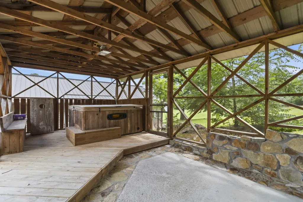 1651 Highway 1643 Somerset KY 42501