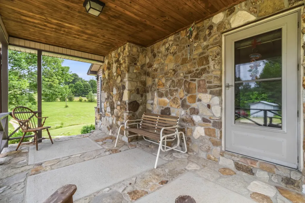 1651 Highway 1643 Somerset KY 42501