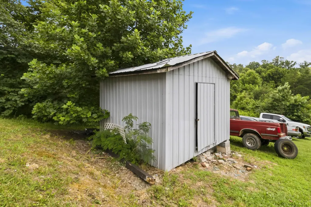 1651 Highway 1643 Somerset KY 42501
