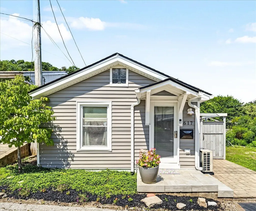 617 Shaw Lane Frankfort KY 40601
