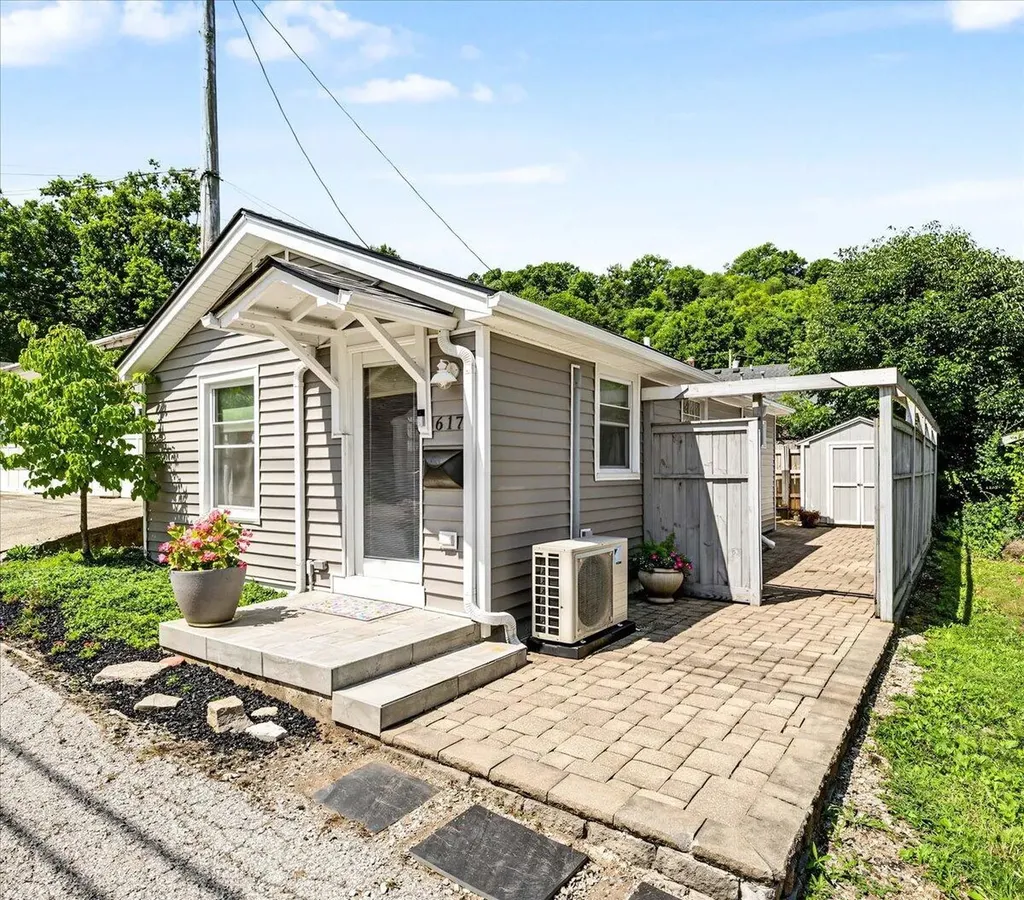 617 Shaw Lane Frankfort KY 40601