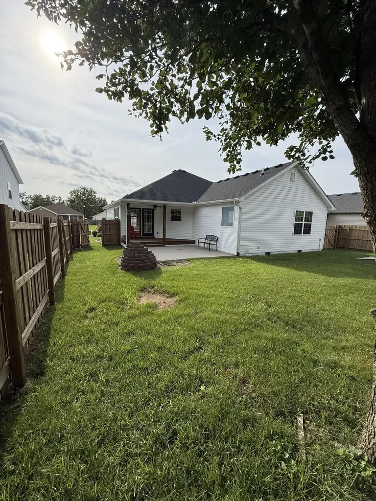 324 Oxford Circle Richmond KY 40475