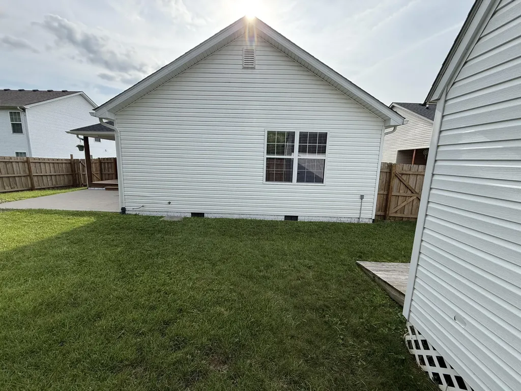 324 Oxford Circle Richmond KY 40475