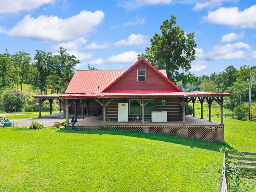 3192 Ky-15 Campton KY 41301