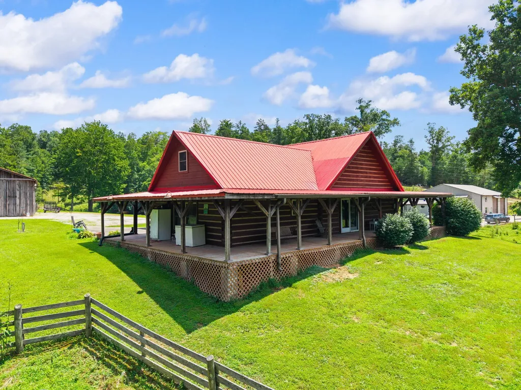 3192 Ky-15 Campton KY 41301