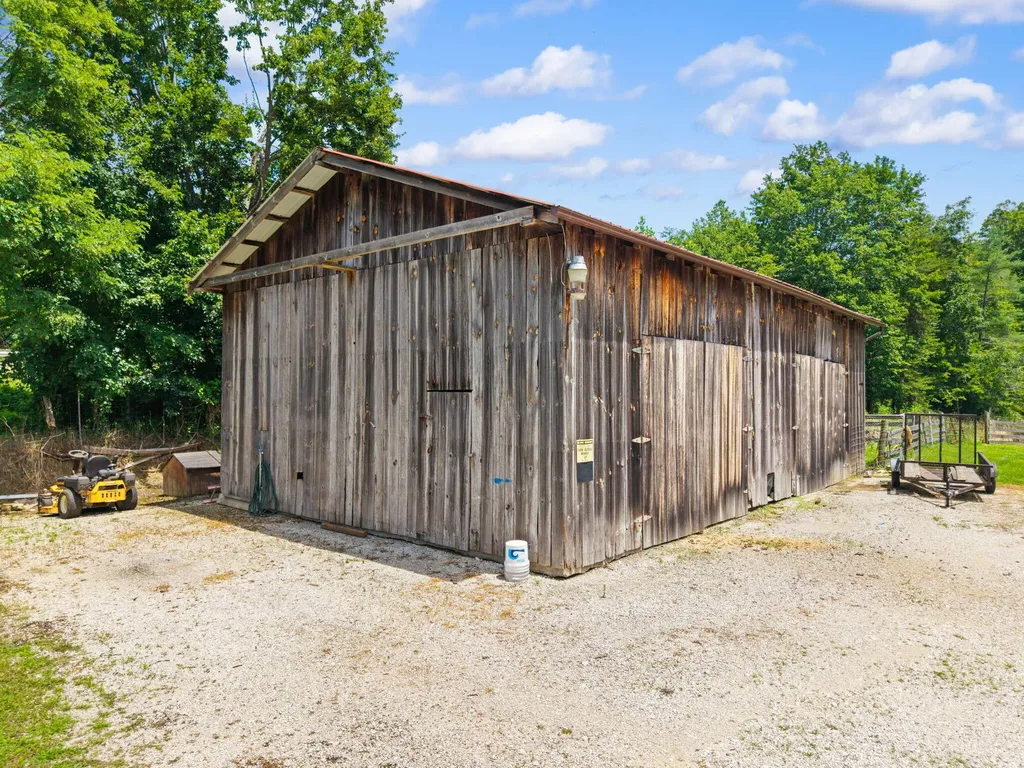 3192 Ky-15 Campton KY 41301