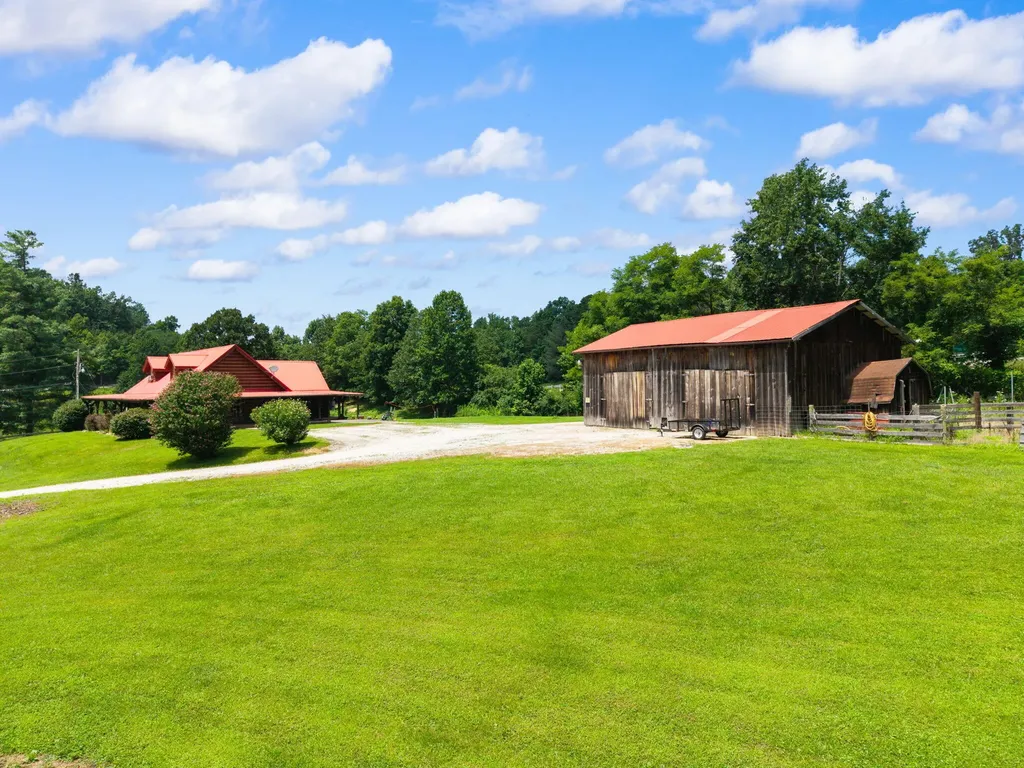 3192 Ky-15 Campton KY 41301